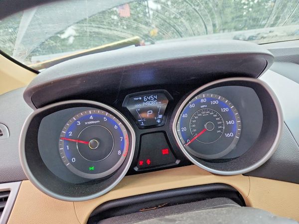 2013 HYUNDAI ELANTRA
