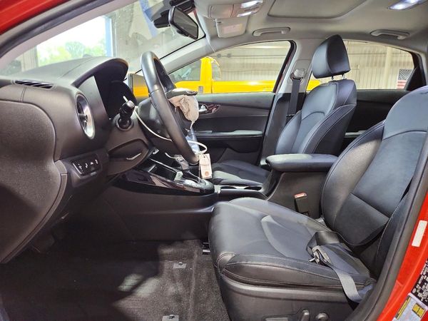 2019 KIA FORTE — DENT