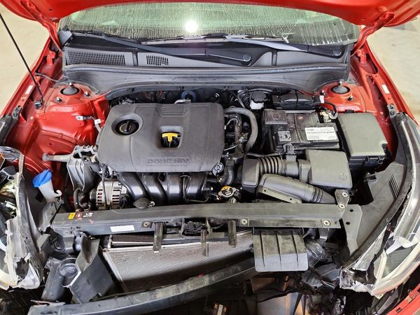 2019 KIA FORTE — Engine bay