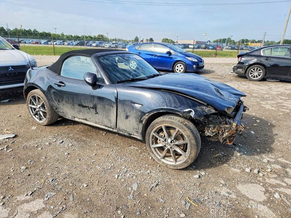 2019 MAZDA MX5 Grand Touring (Soft Top)