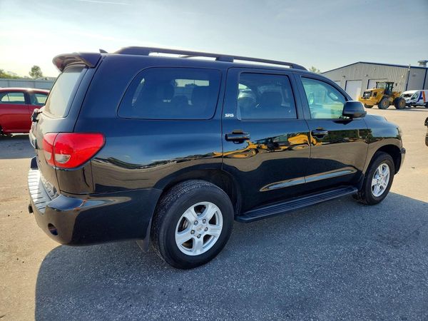 2015 TOYOTA SEQUOIA SR5 Grade