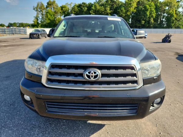 2015 TOYOTA SEQUOIA SR5 Grade