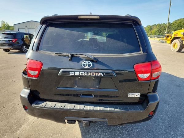 2015 TOYOTA SEQUOIA SR5 Grade