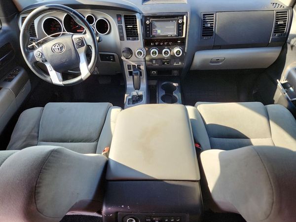 2015 TOYOTA SEQUOIA SR5 Grade