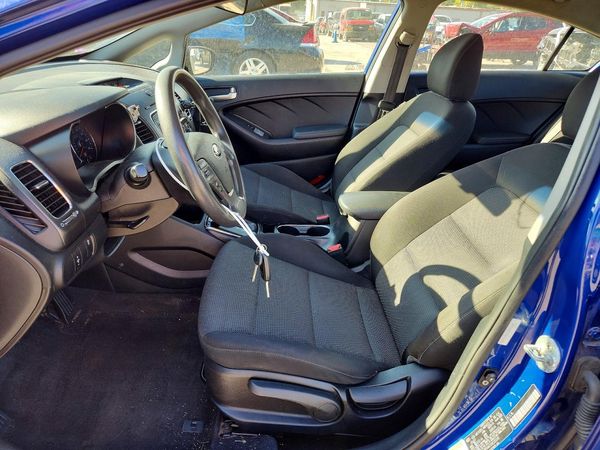 2017 KIA FORTE LX Base