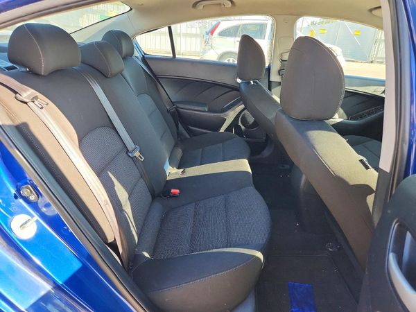 2017 KIA FORTE LX Base