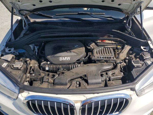 2017 BMW X1 sDrive28i — Engine bay