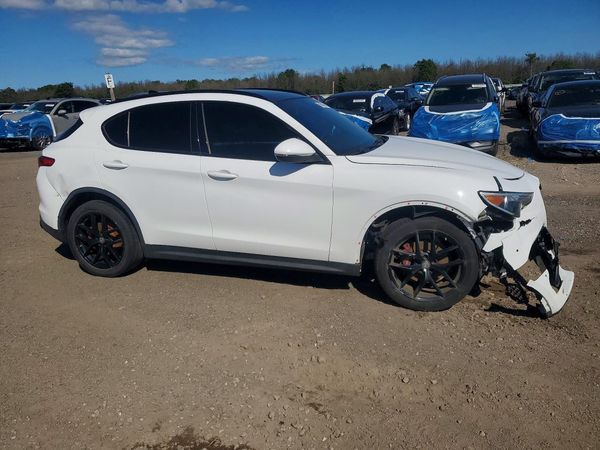 2019 ALFA ROMEO STELVIO TI AWD — Passenger 3/4