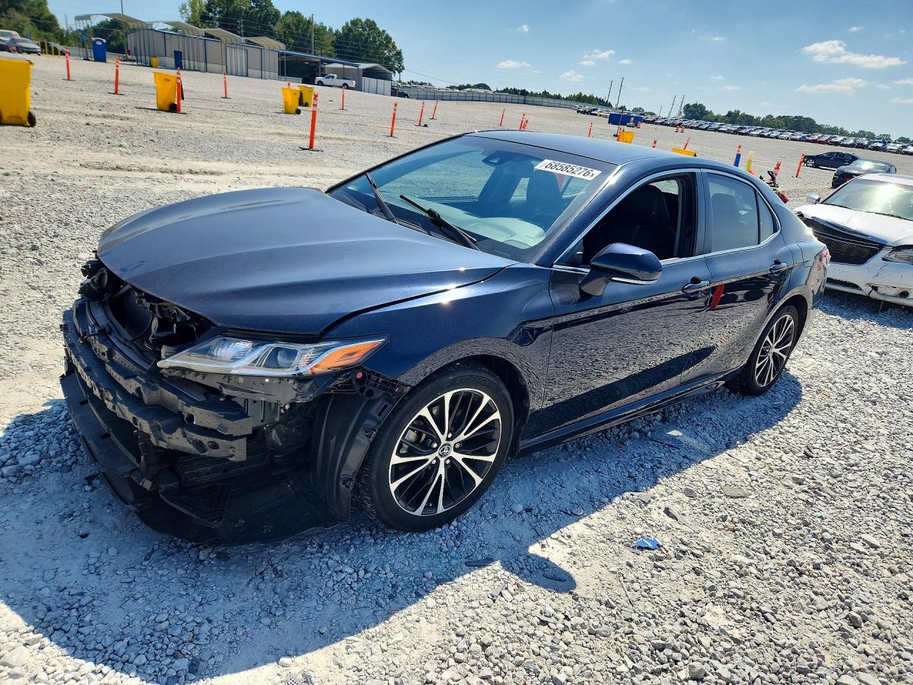 2018 TOYOTA CAMRY LE/SE/XLE/XSE — Front 3/4