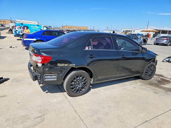 2013 TOYOTA COROLLA