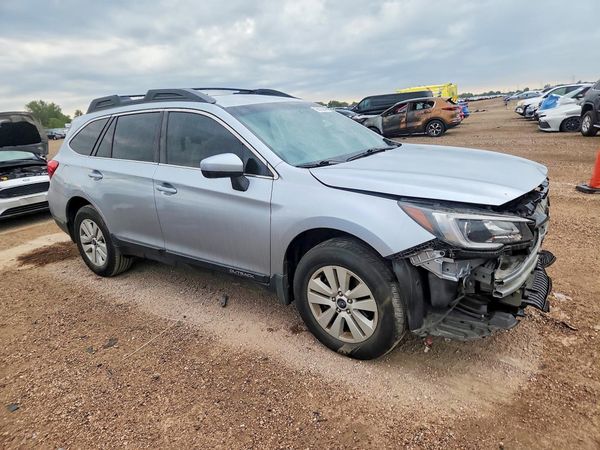 2018 SUBARU OUTBACK Premium — Passenger 3/4