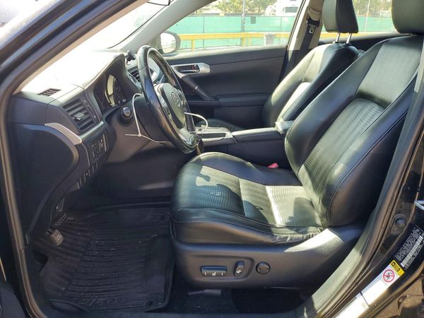 2013 LEXUS CT 200h