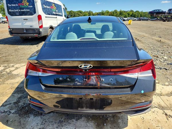 2021 HYUNDAI ELANTRA SEL w/ Convenience Pkg