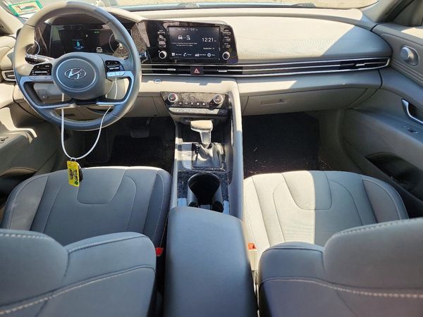 2021 HYUNDAI ELANTRA SEL w/ Convenience Pkg