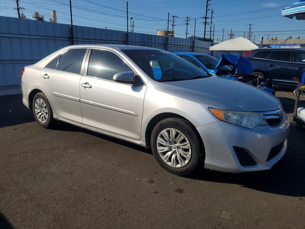 2013 TOYOTA CAMRY — Passenger 3/4