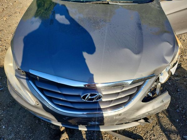 2013 HYUNDAI SONATA — Engine bay