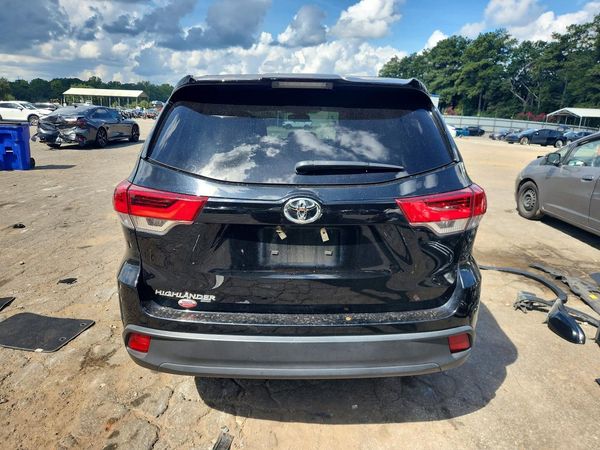 2019 TOYOTA HIGHLANDER LE/LE Plus