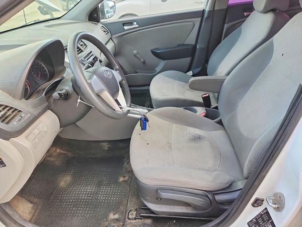 2012 HYUNDAI ACCENT GL (Middle-low grade) — DENT