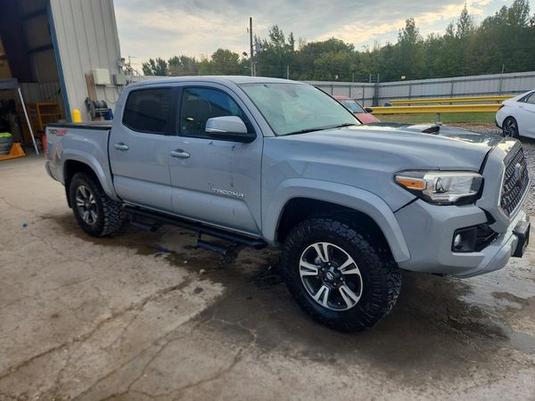 2019 TOYOTA TACOMA SR5 — Passenger 3/4