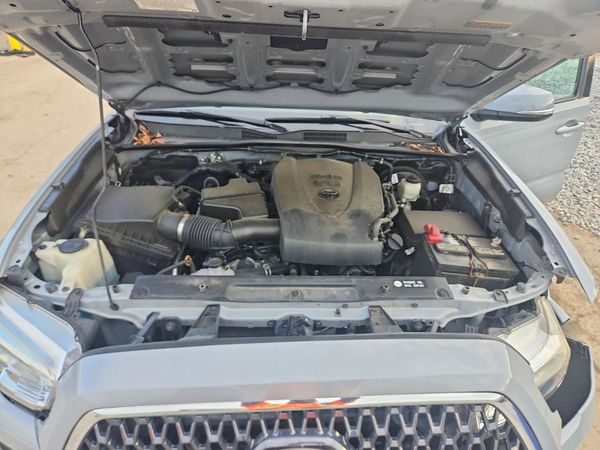 2019 TOYOTA TACOMA SR5 — Engine bay
