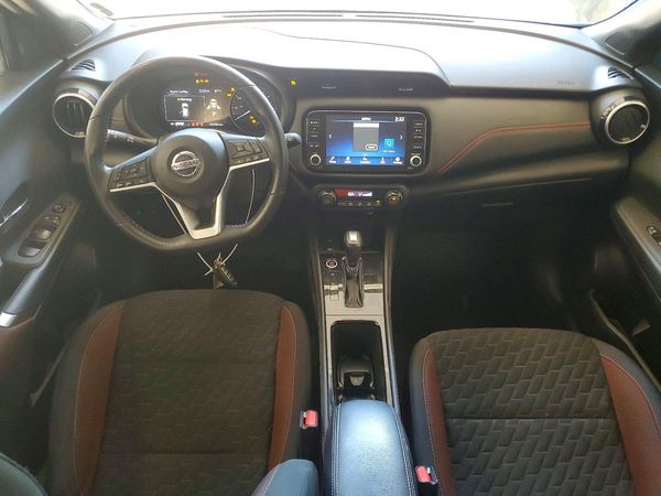 2021 NISSAN KICKS SR
