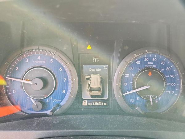2018 TOYOTA SIENNA LE