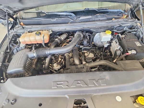 2021 RAM 1500 Big Horn, Lonestar — Engine bay