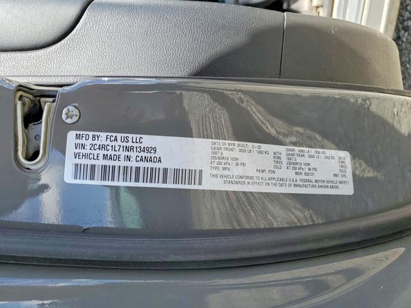 2022 CHRYSLER PACIFICA Touring L — VINS