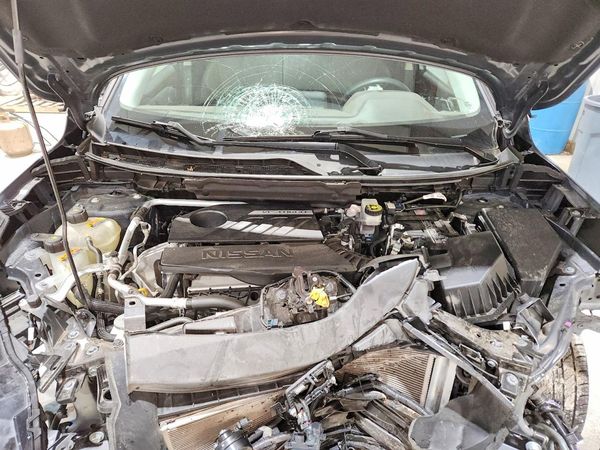 2023 NISSAN ROGUE SV — Engine bay