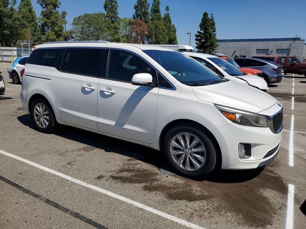 2015 KIA SEDONA GLS - Middle level — Passenger 3/4