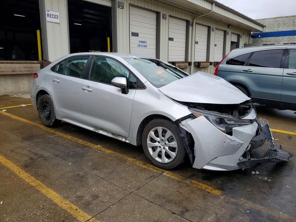 2021 TOYOTA COROLLA LE — Passenger 3/4