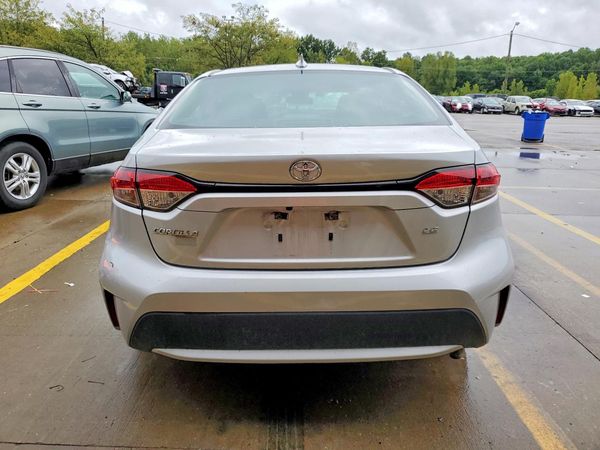 2021 TOYOTA COROLLA LE — DIRR