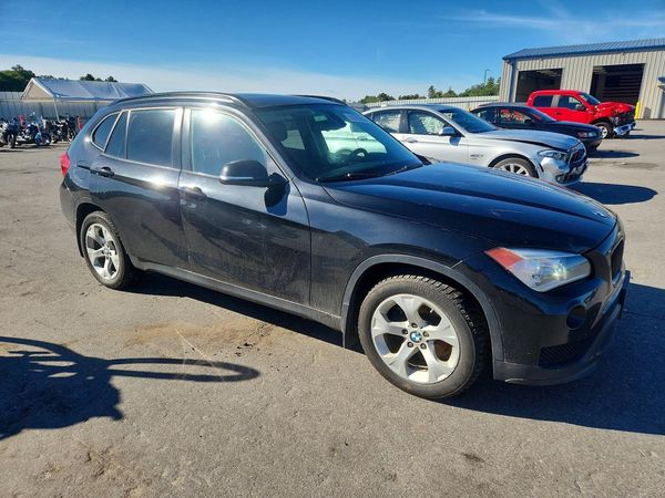 2015 BMW X1 — Passenger 3/4