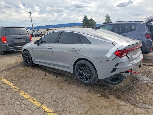 2022 KIA K5