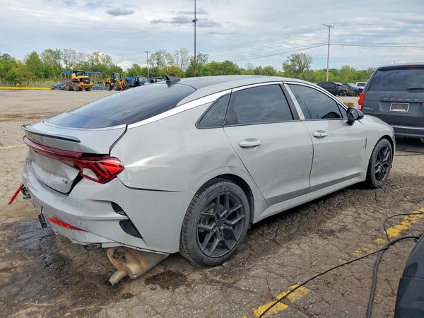 2022 KIA K5
