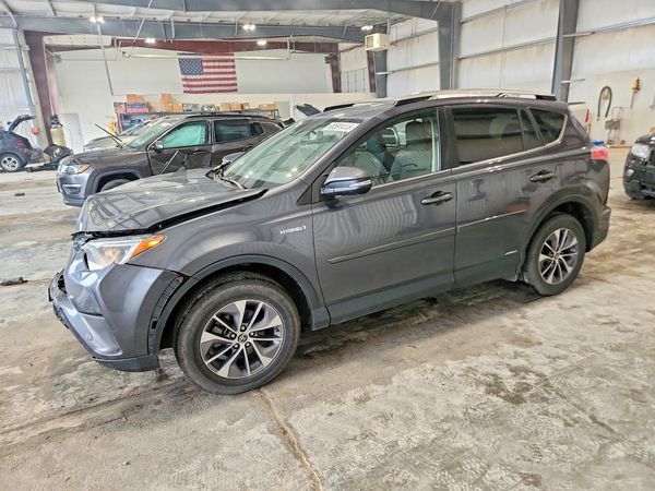 2016 TOYOTA RAV4 XLE (M Grade) — Front 3/4