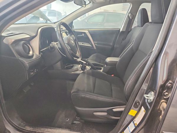 2016 TOYOTA RAV4 XLE (M Grade) — DENT