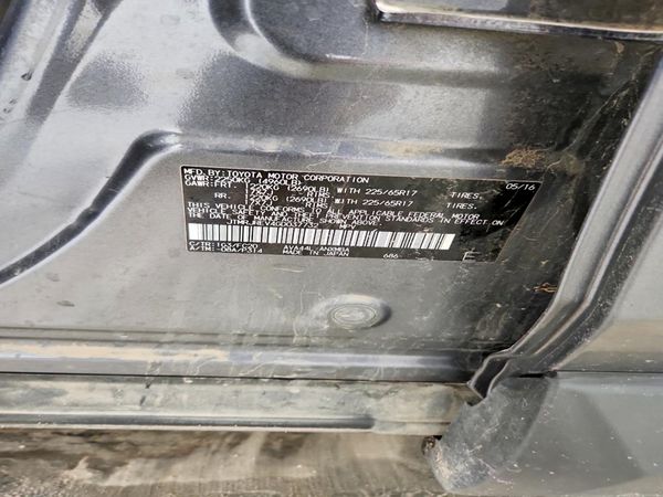 2016 TOYOTA RAV4 XLE (M Grade) — VINS