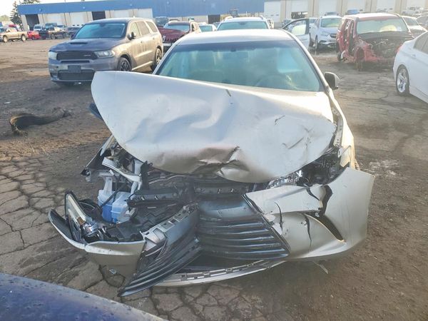 2015 TOYOTA CAMRY — DIRF