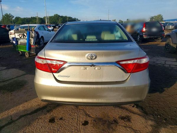 2015 TOYOTA CAMRY — DIRR