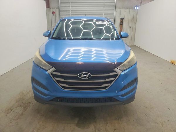 2017 HYUNDAI TUCSON SE (no options) — DIRF