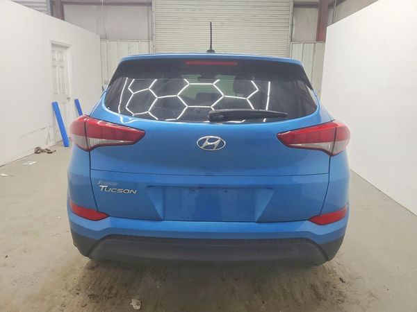2017 HYUNDAI TUCSON SE (no options) — DIRR