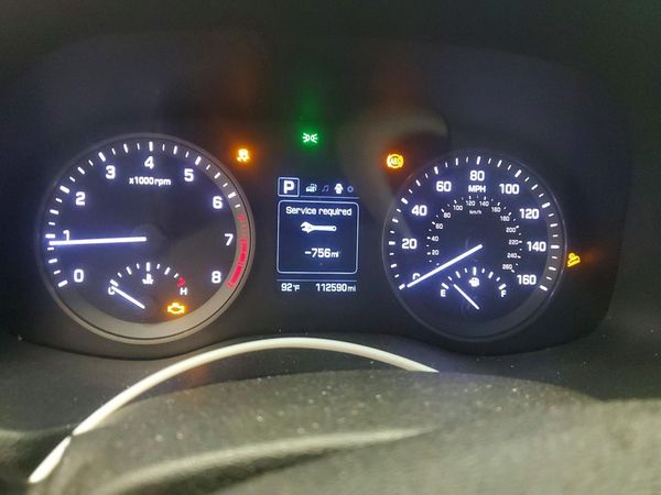 2017 HYUNDAI TUCSON SE (no options) — ODOM
