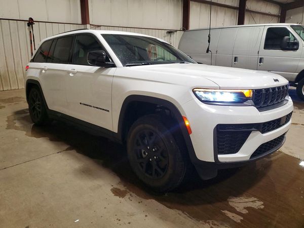 2026 JEEP GRAND CHEROKEE Base, Laredo