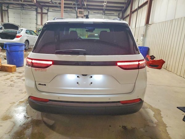2026 JEEP GRAND CHEROKEE Base, Laredo