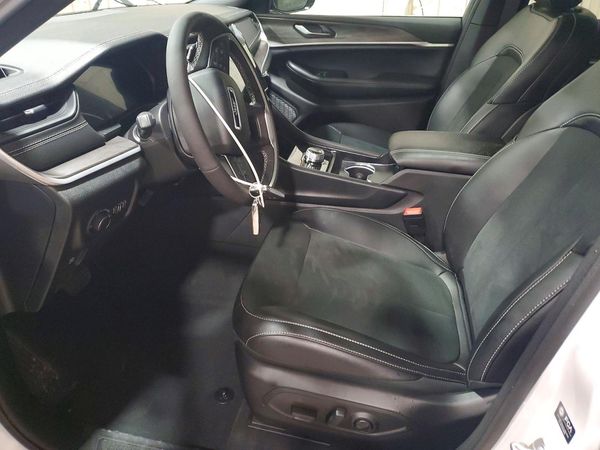2026 JEEP GRAND CHEROKEE Base, Laredo