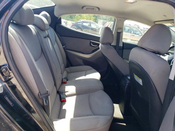 2013 HYUNDAI ELANTRA