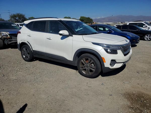 2021 KIA SELTOS S — Passenger 3/4