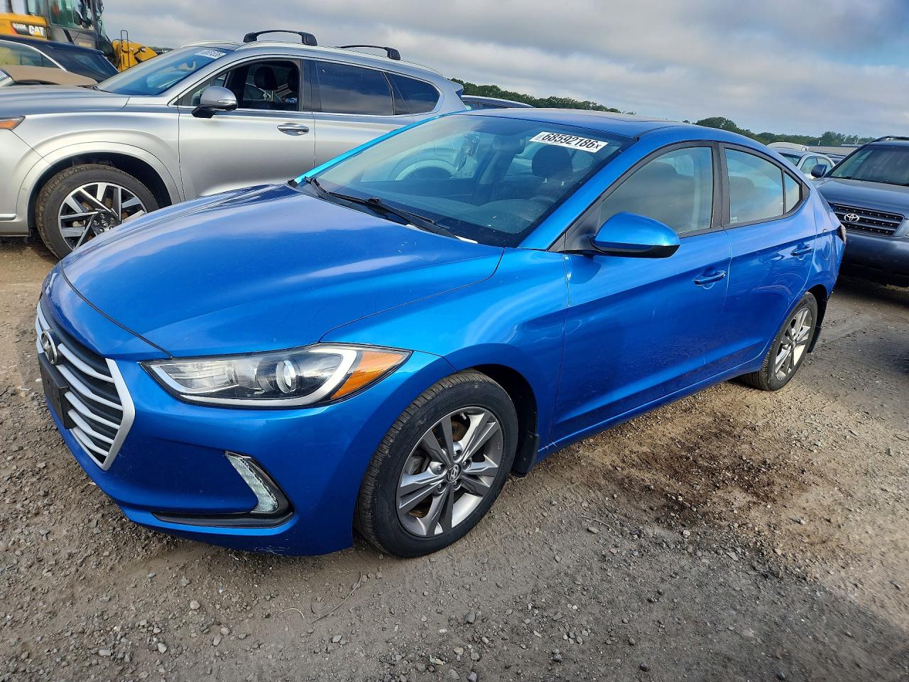 2017 HYUNDAI ELANTRA — Front 3/4