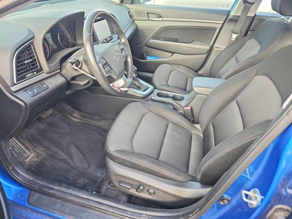 2017 HYUNDAI ELANTRA — DENT